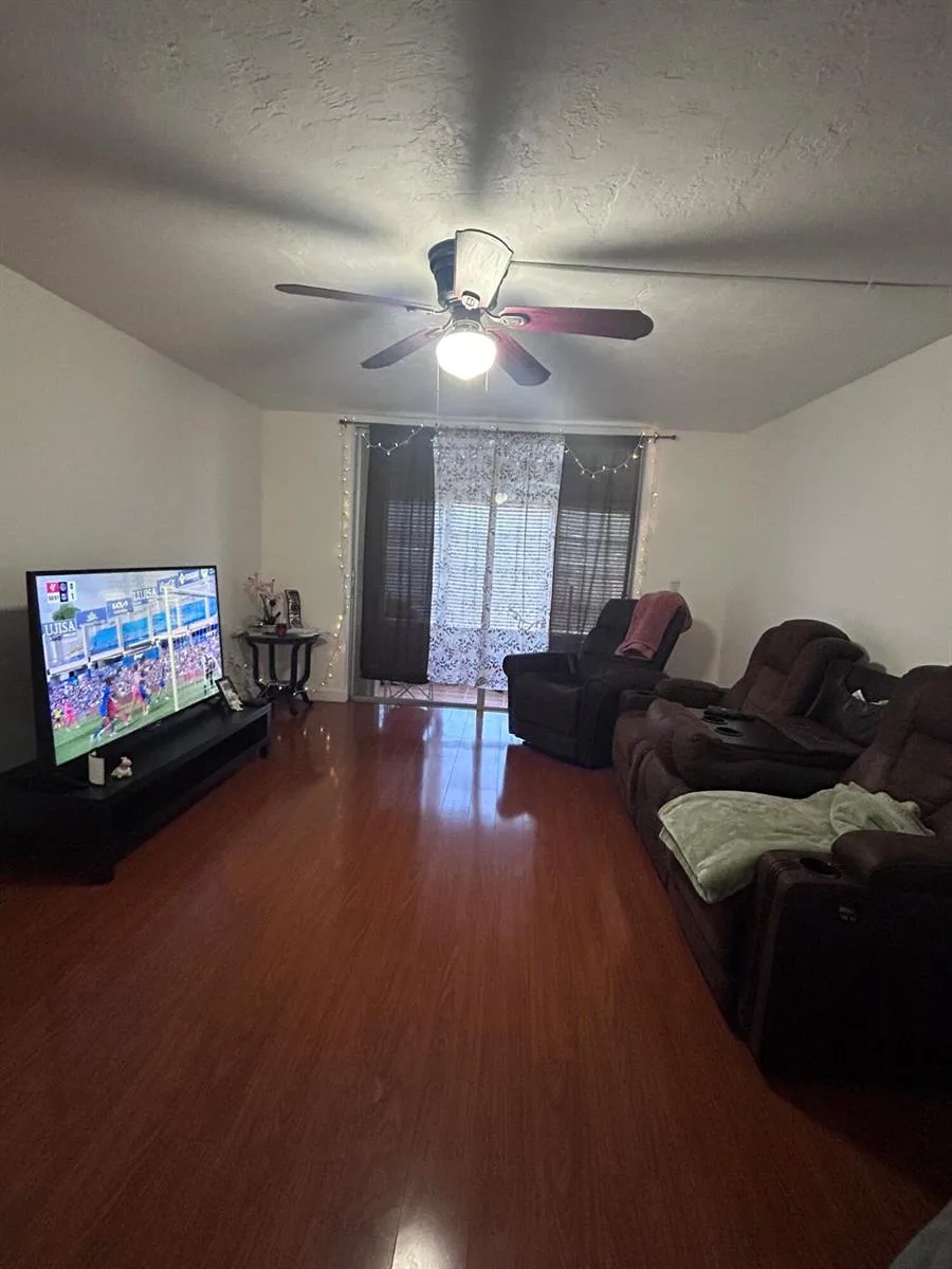 7300 NW 17th Street # 121, Plantation, FL 33313