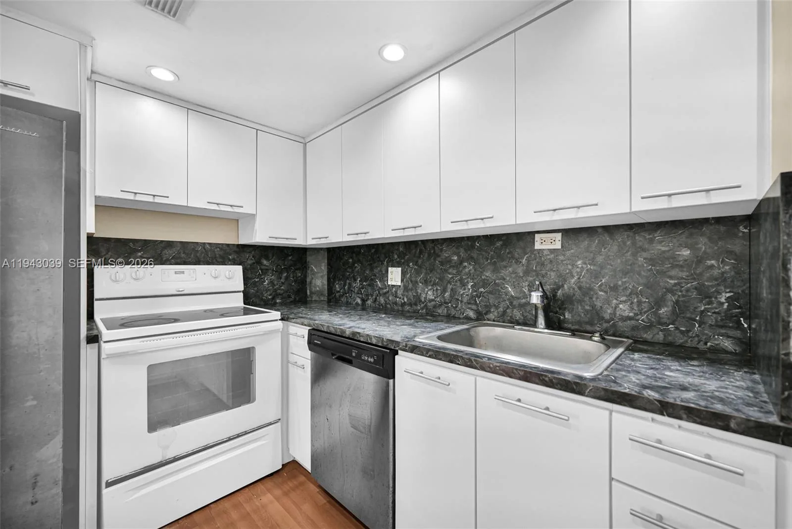 900 Bay Dr # 321, Miami Beach, FL 33141 photo 11