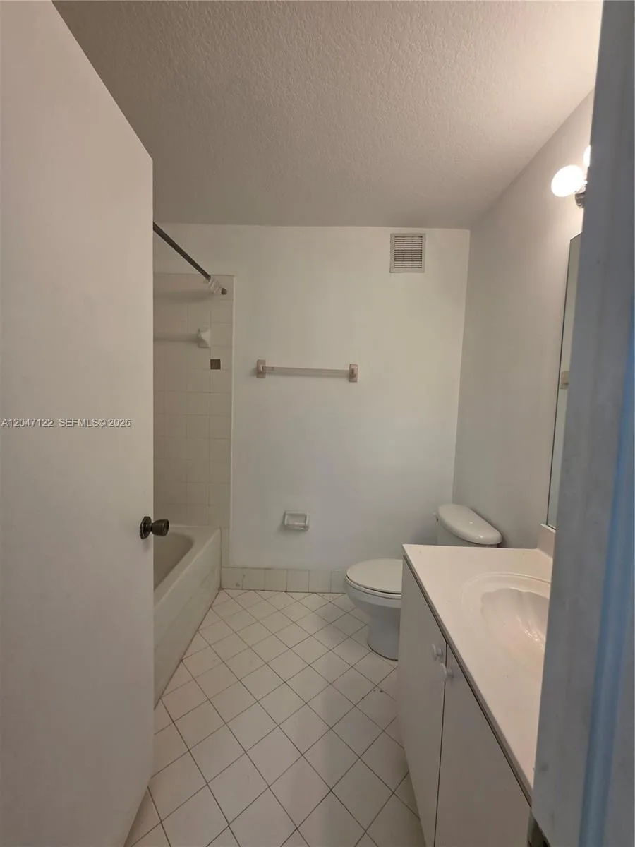 3398 NE 9th Dr # 204, Homestead, FL 33033 photo 11