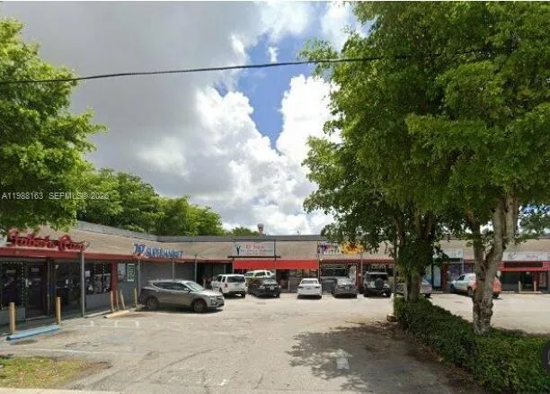4685 NW 7th St, Miami, FL 33126 photo 3