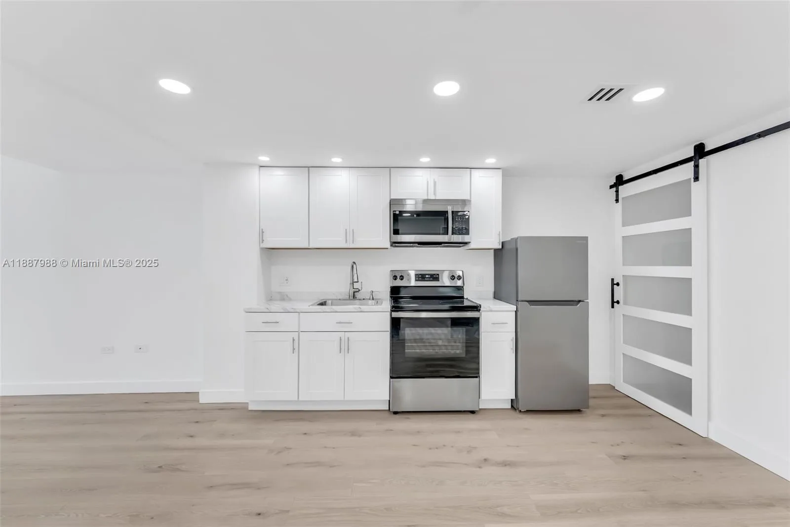 801 Brickell Bay Dr # 2066, Miami, FL 33131 photo 10
