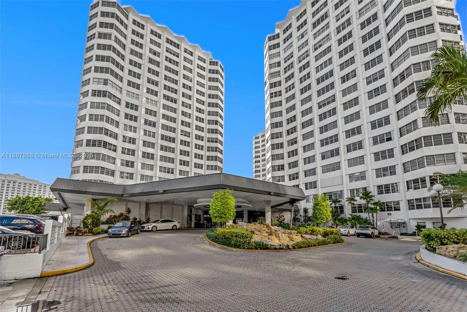 801 Brickell Bay Dr # 2066, Miami, FL 33131 photo 4
