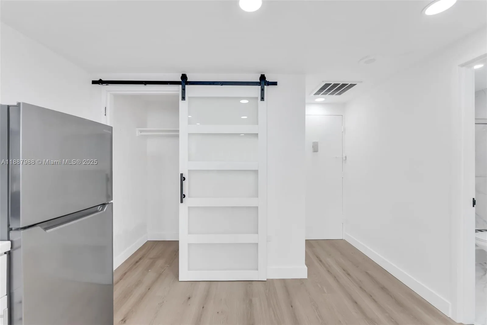 801 Brickell Bay Dr # 2066, Miami, FL 33131 photo 7