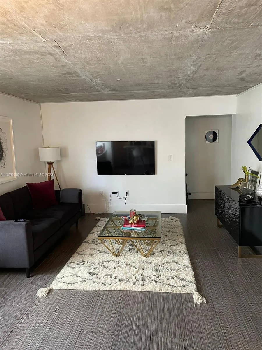 753 Michigan Ave # 2E, Miami Beach, FL 33139 photo 4