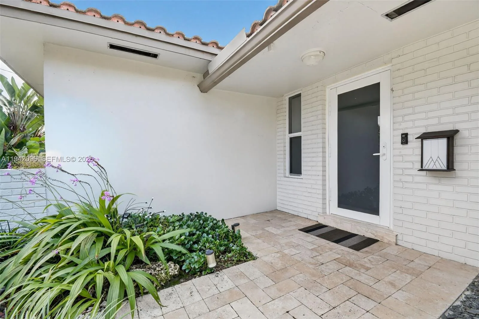 20610 NE 22nd Ct, Miami, FL 33180 photo 4