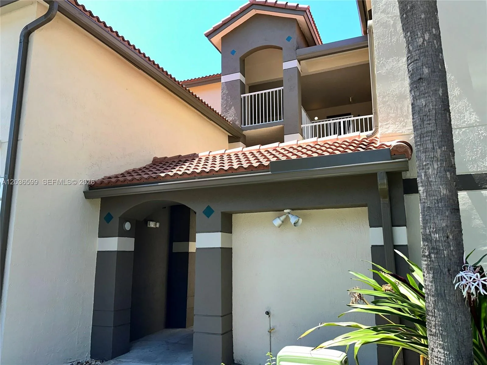 460 S Park Rd # 6-203, Hollywood, FL 33021