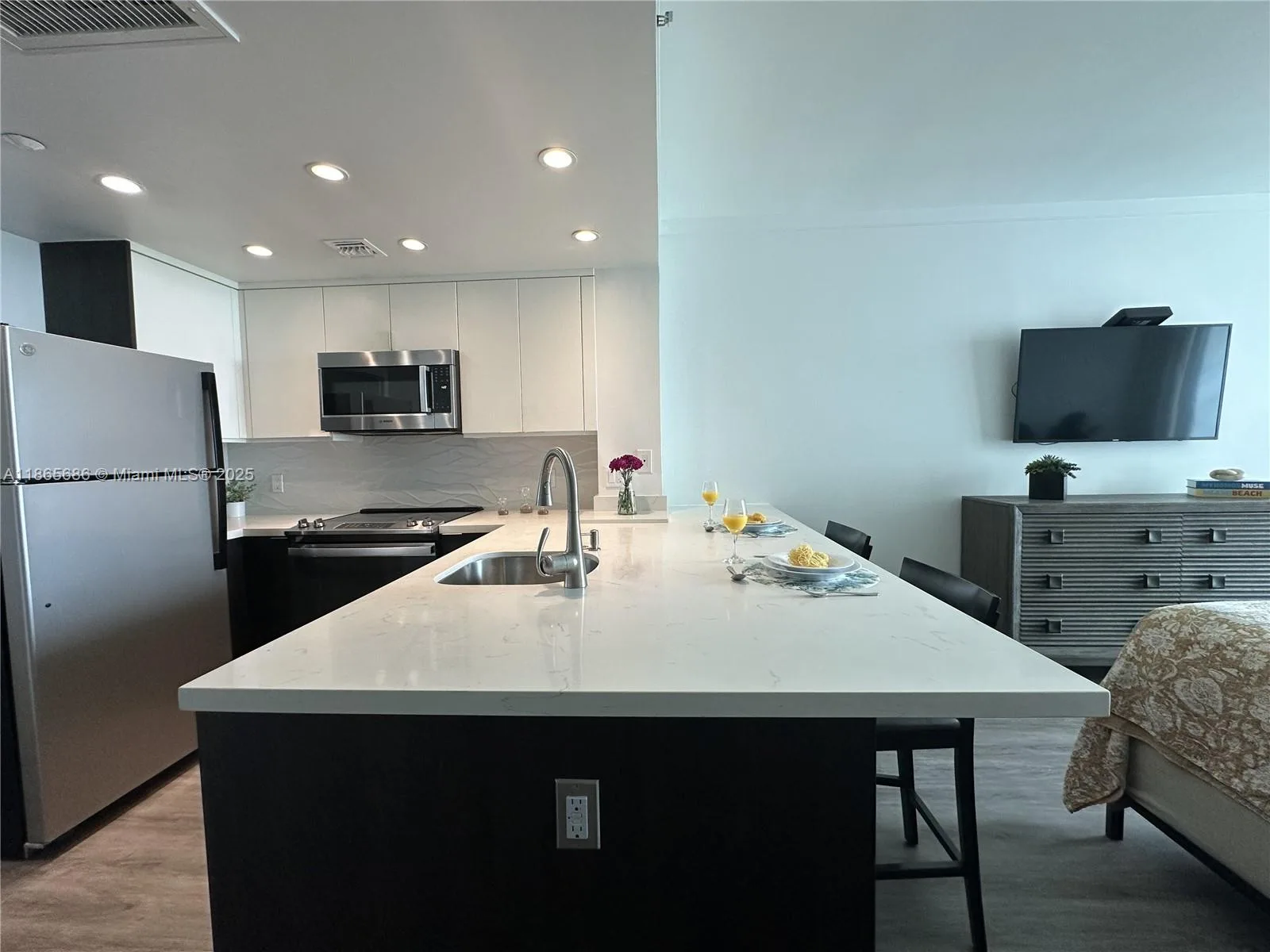 2889 Mcfarlane Rd # 1406, Miami, FL 33133 photo 7