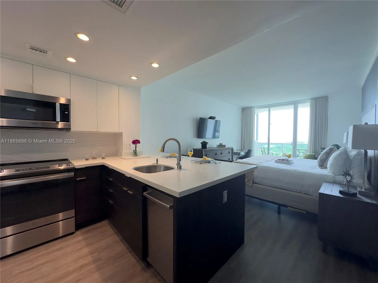 2889 Mcfarlane Rd # 1406, Miami, FL 33133 photo 9