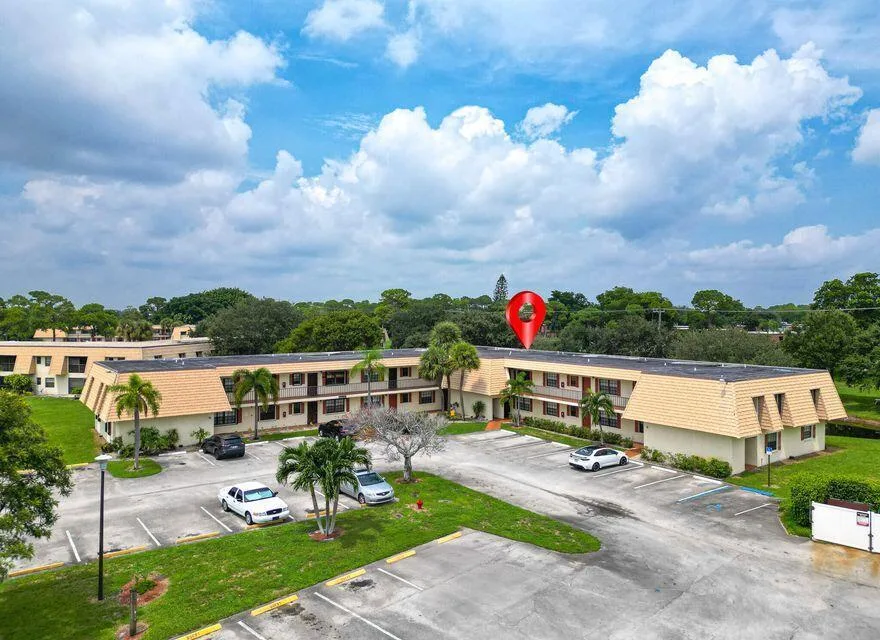 4151 Oak Terrace Drive # 4151, FL 33463
