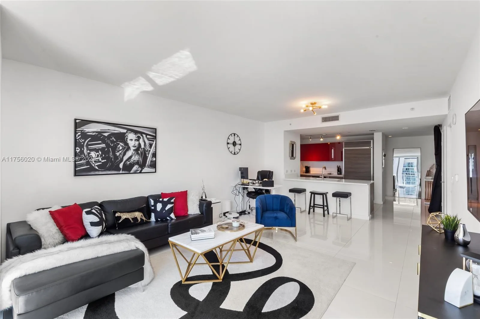 1100 S Miami Ave # 3303, Miami, FL 33130 photo 2