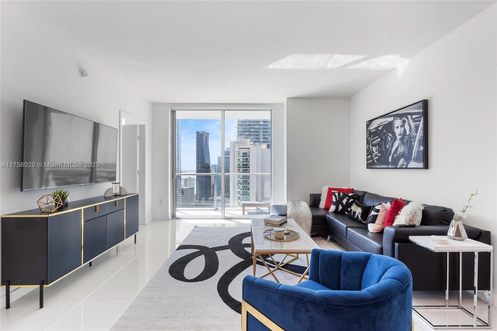 1100 S Miami Ave # 3303, Miami, FL 33130 photo 3