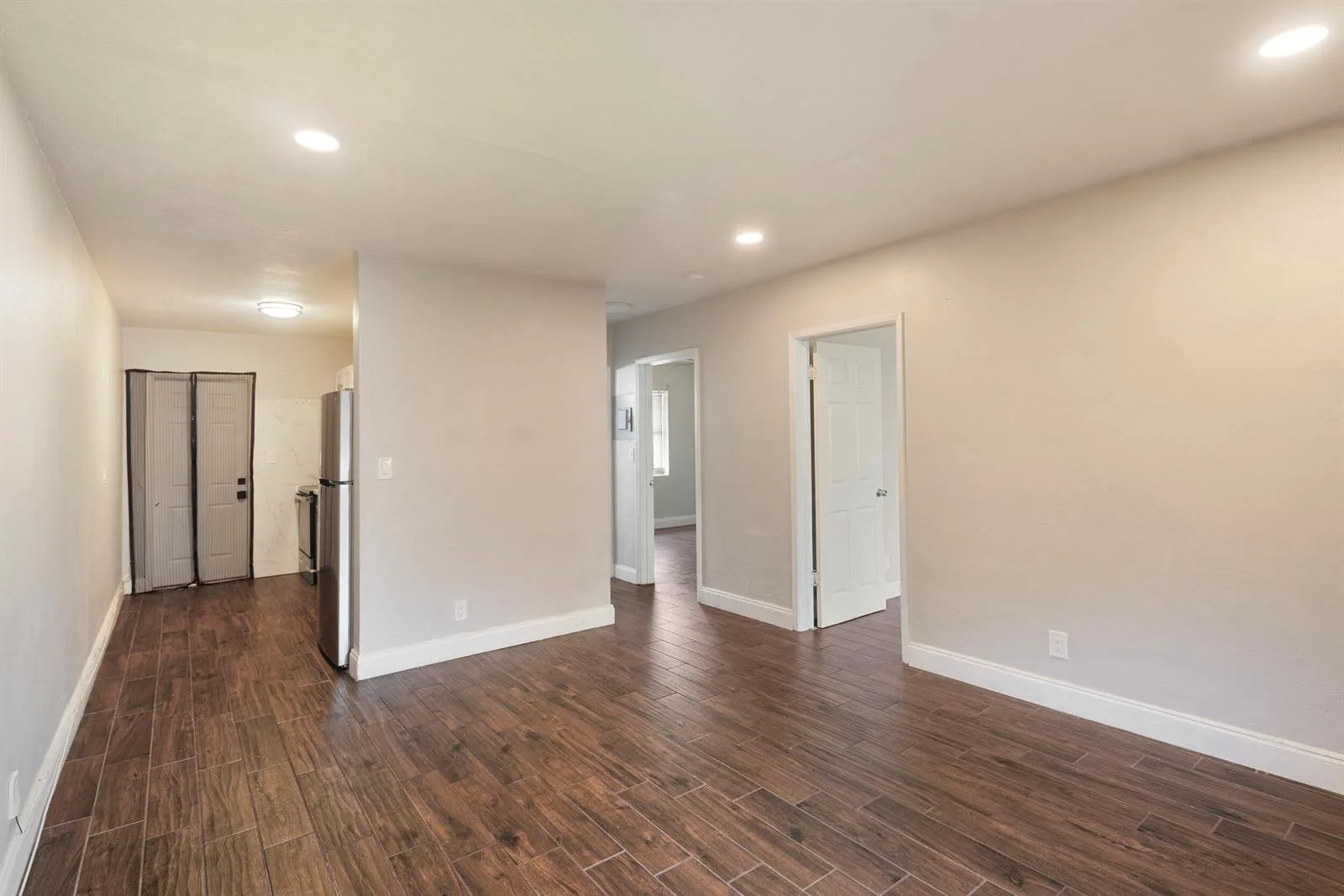 730 NW 4th Avenue # 3, Fort Lauderdale, FL 33311 photo 2