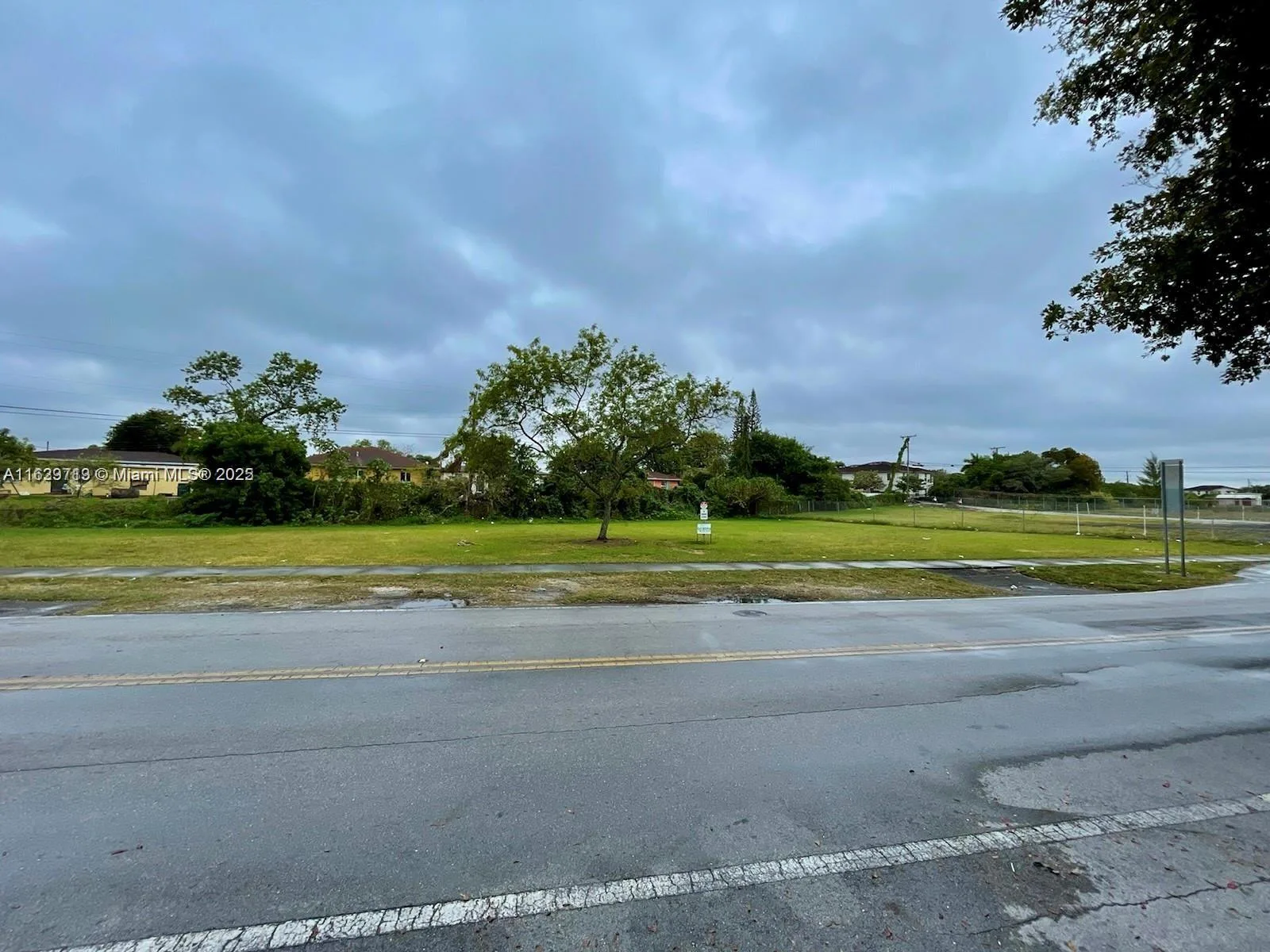 1895 NW 75 street, Miami, FL 33147 photo 2