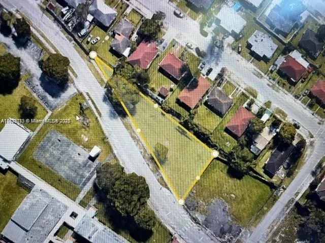 1895 NW 75 street, Miami, FL 33147 photo 6