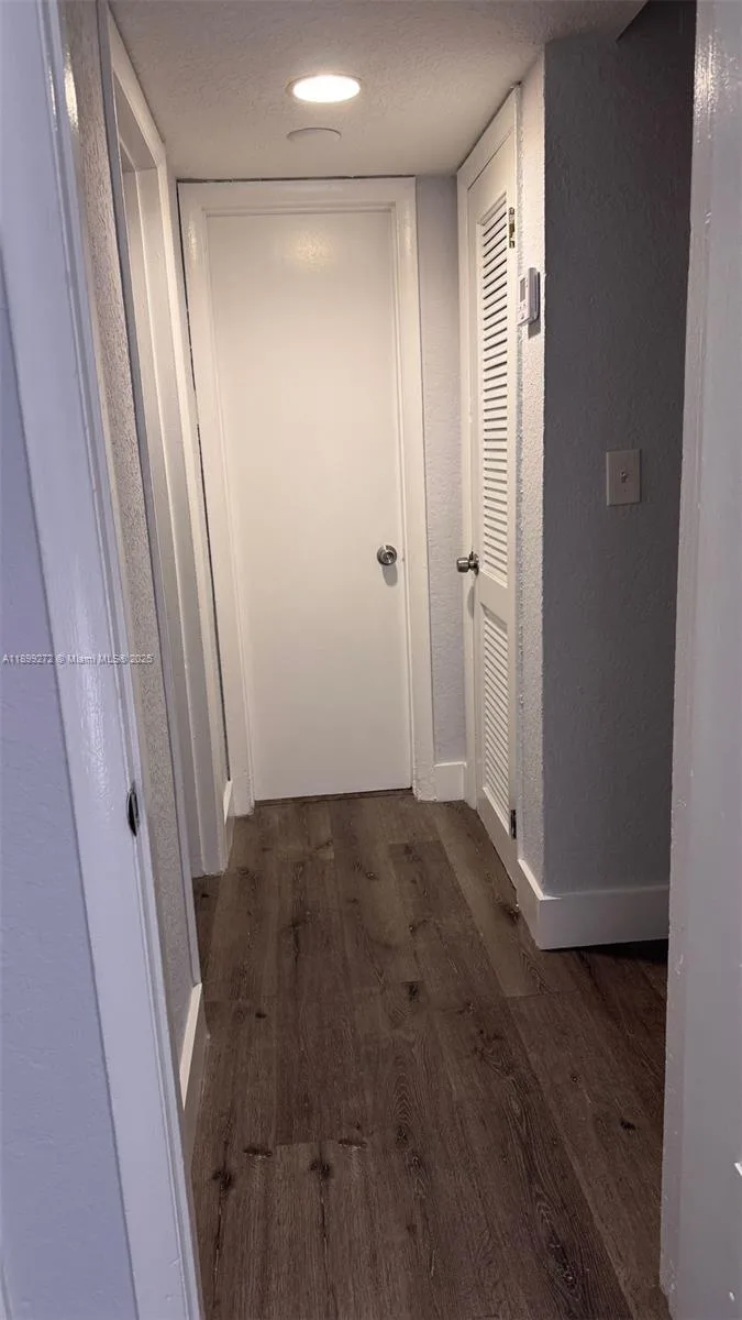 2330 NW 11th St # 46, Miami, FL 33125 photo 9