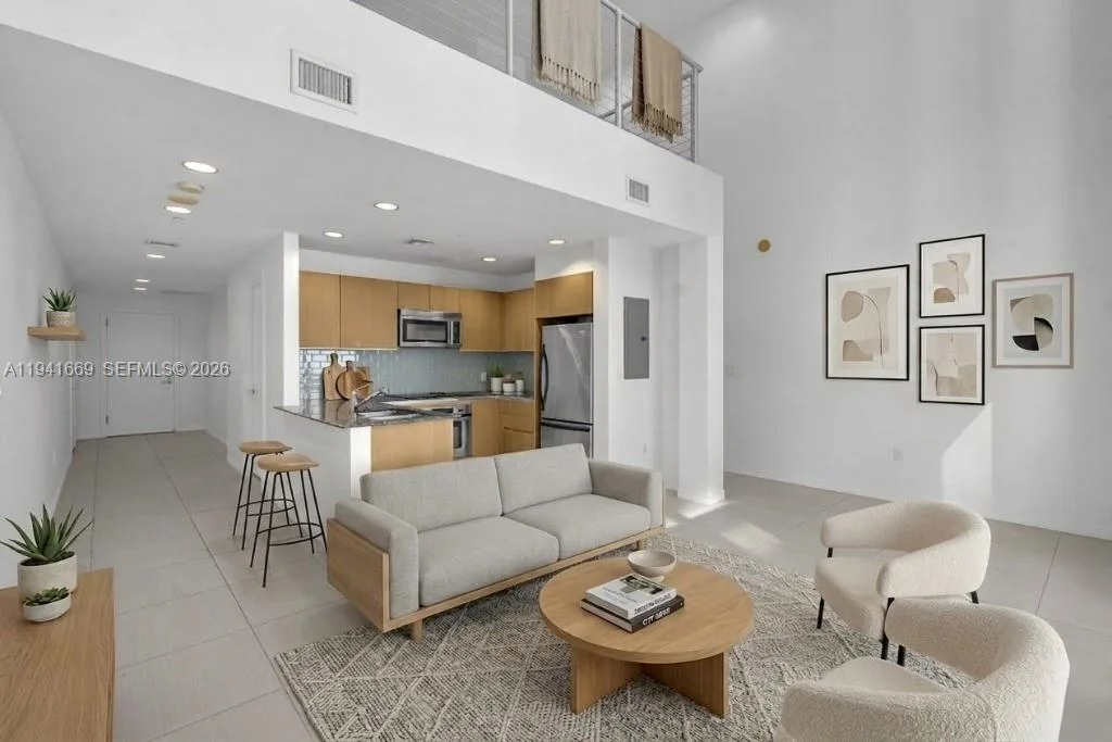 1050 Brickell Ave # 2418, Miami, FL 33131 photo 2