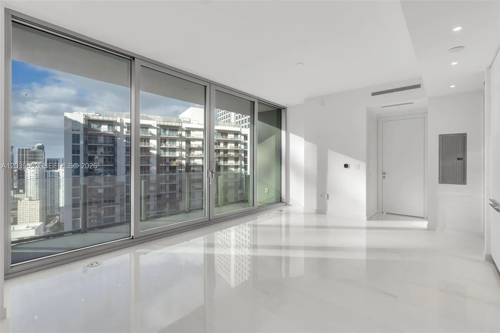 300 Biscayne Blvd Way # 4008, Miami, FL 33131