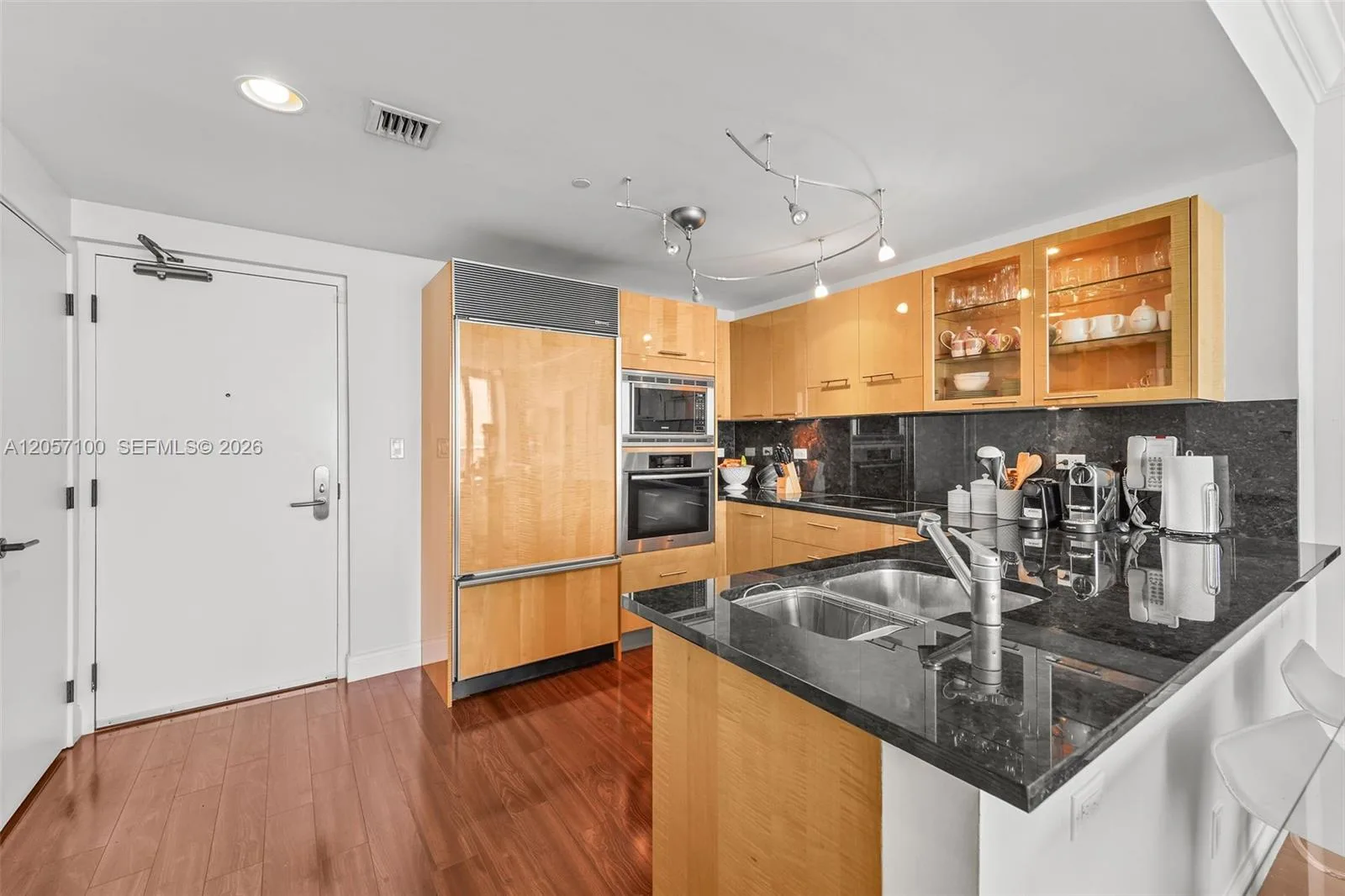6799 Collins Ave # 1103, Miami Beach, FL 33141 photo 5