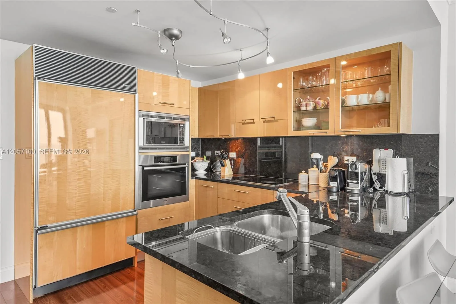 6799 Collins Ave # 1103, Miami Beach, FL 33141 photo 6