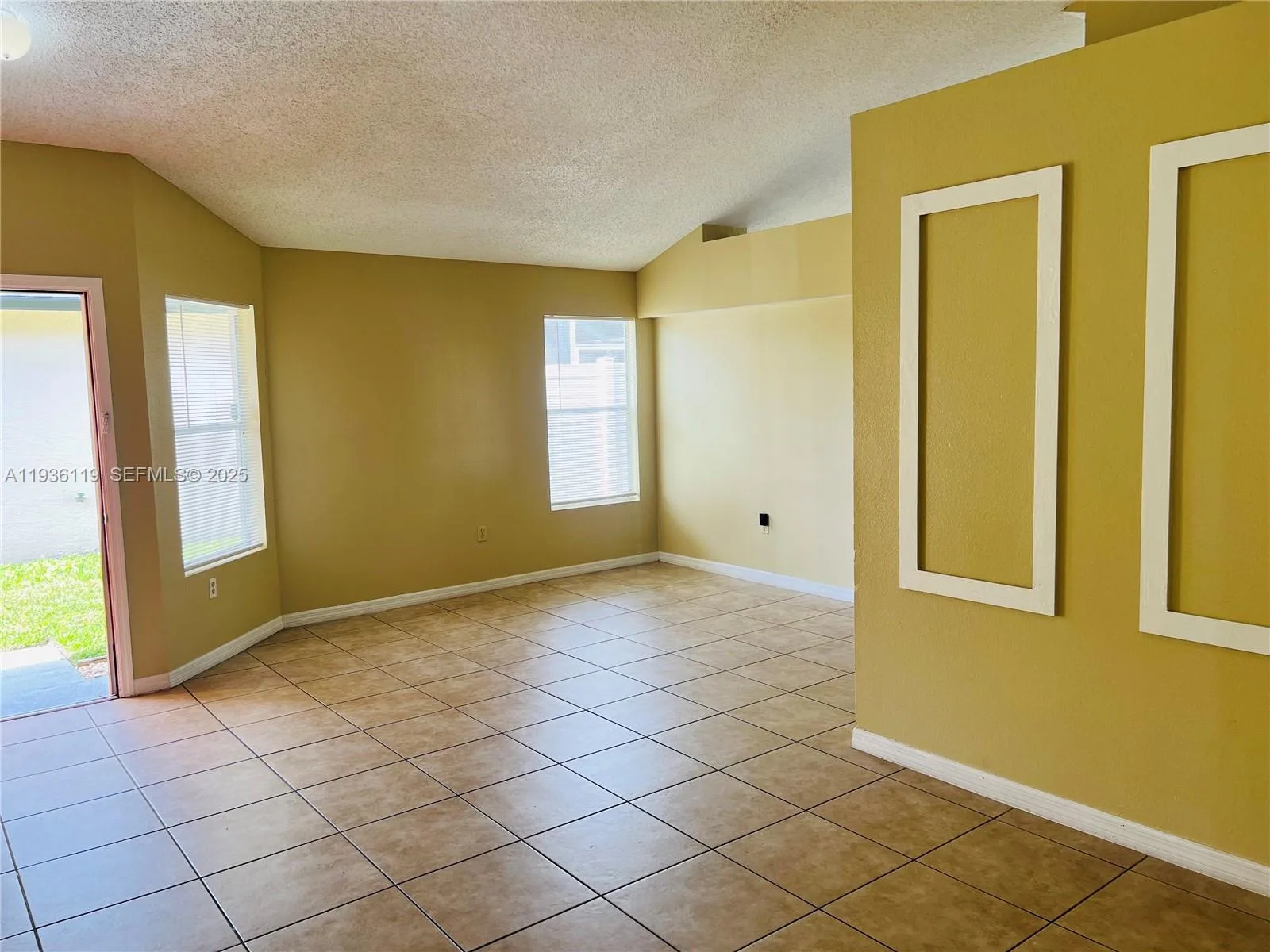 332 OCEANSIDE CT, Kissimmee, FL 34743 photo 3