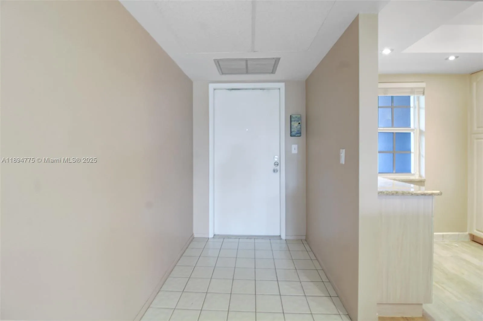 605 Oaks Dr # 305, Pompano Beach, FL 33069 photo 5