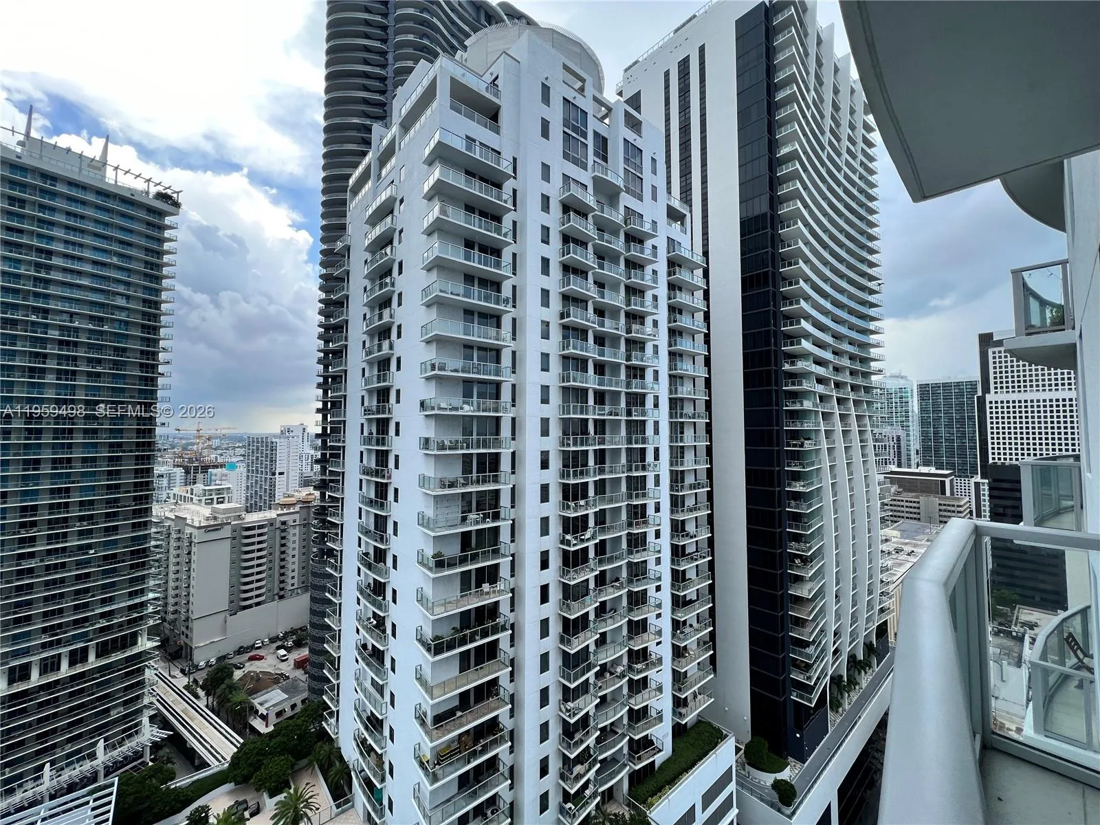 1060 Brickell Ave # 2513, Miami, FL 33131 photo 13