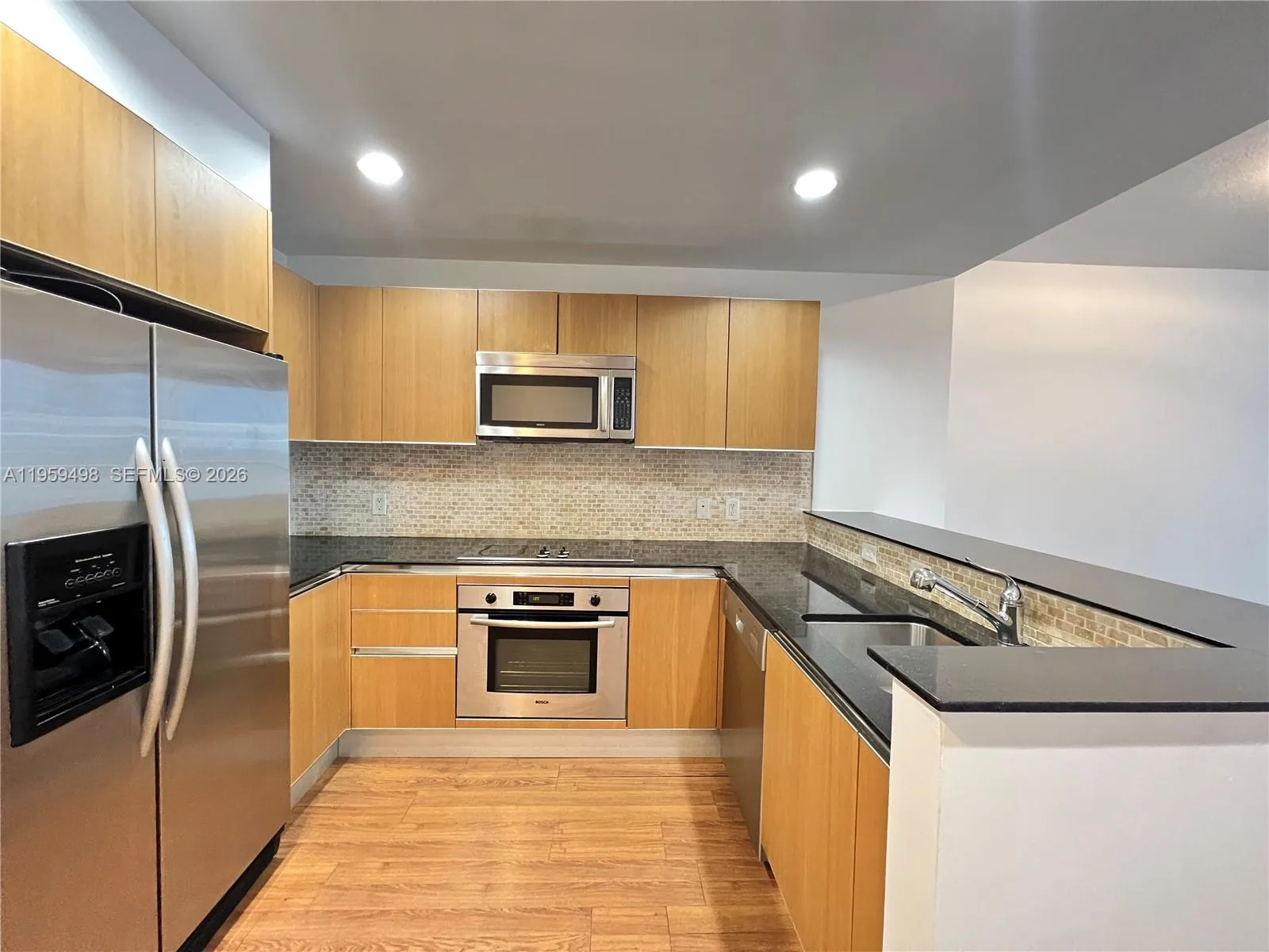 1060 Brickell Ave # 2513, Miami, FL 33131 photo 3