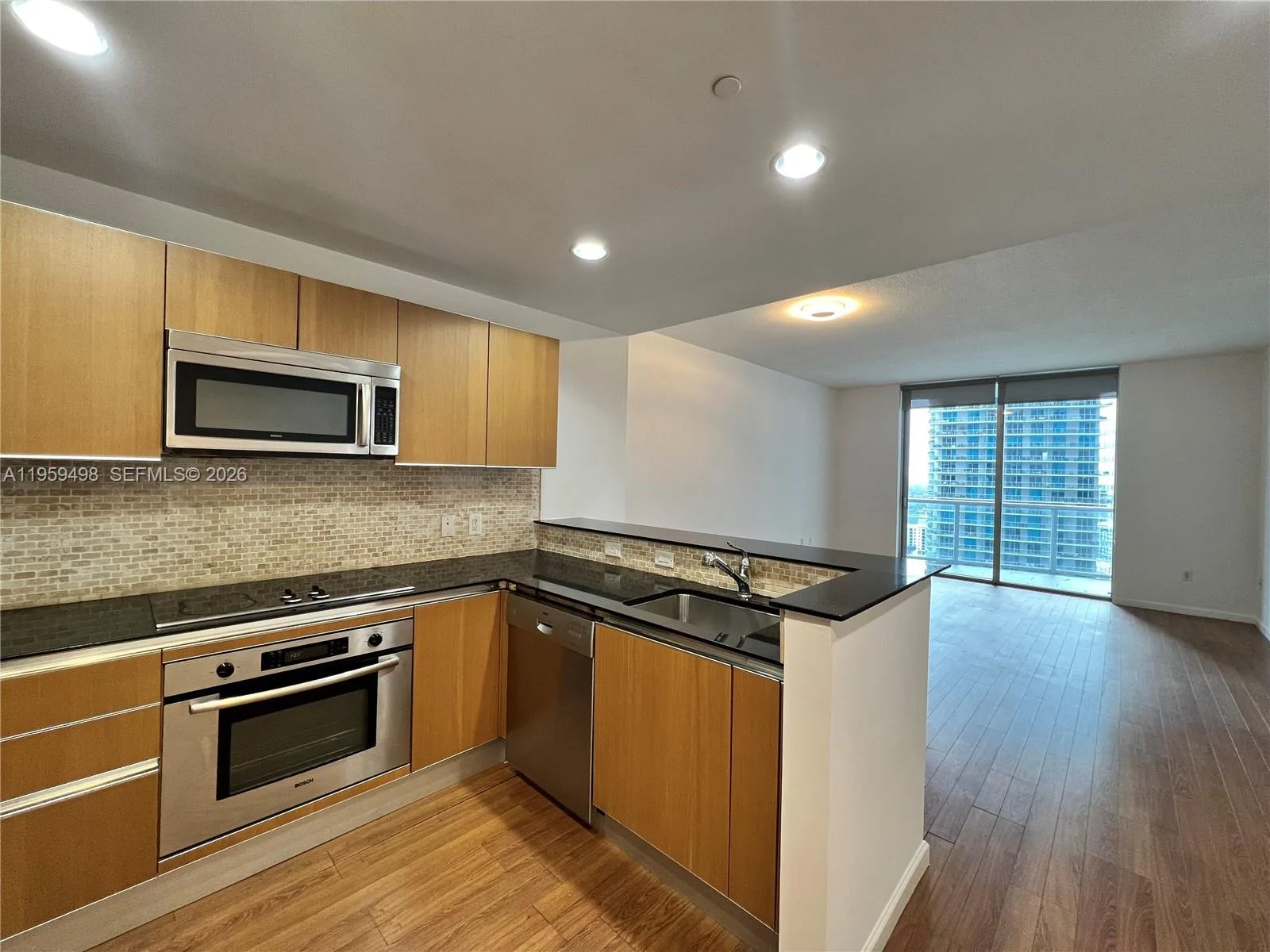 1060 Brickell Ave # 2513, Miami, FL 33131 photo 4