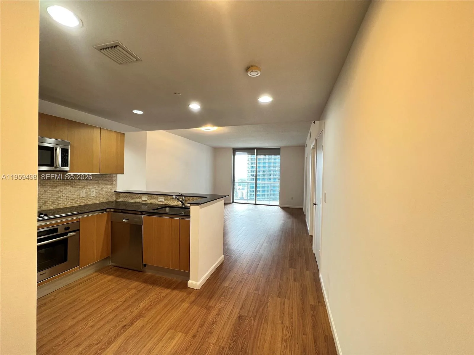 1060 Brickell Ave # 2513, Miami, FL 33131 photo 5