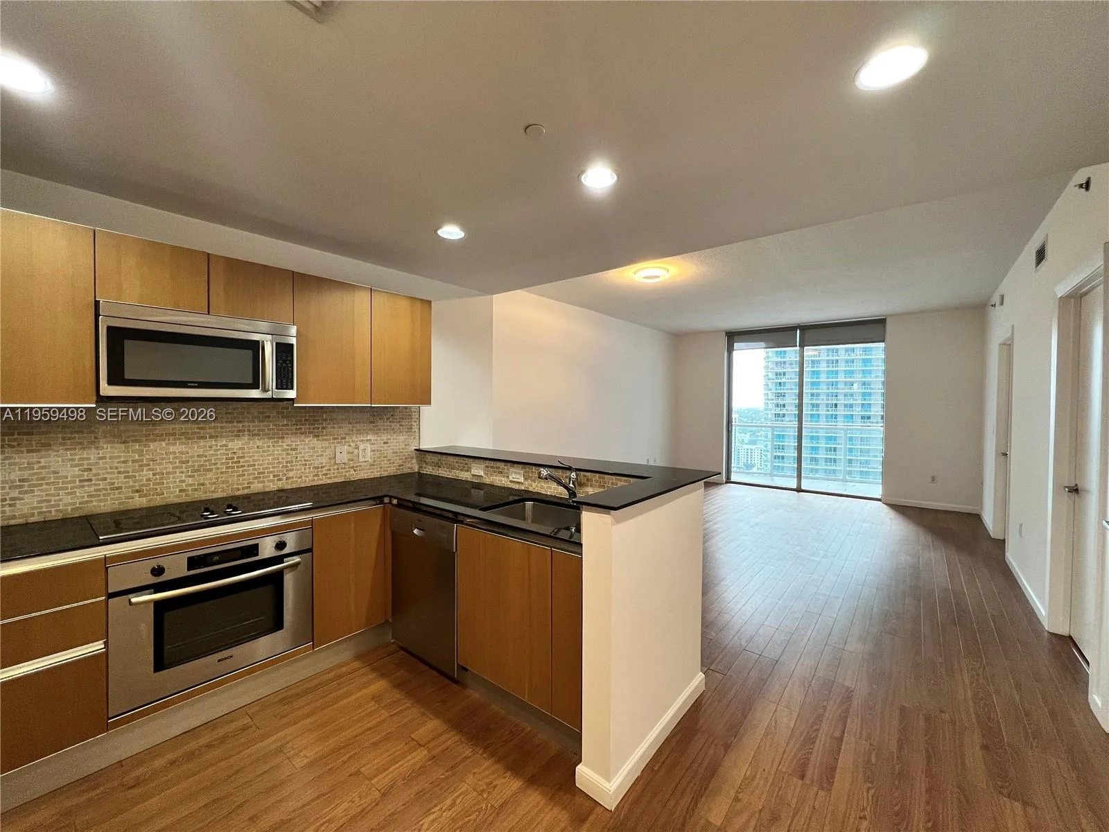 1060 Brickell Ave # 2513, Miami, FL 33131 photo 6