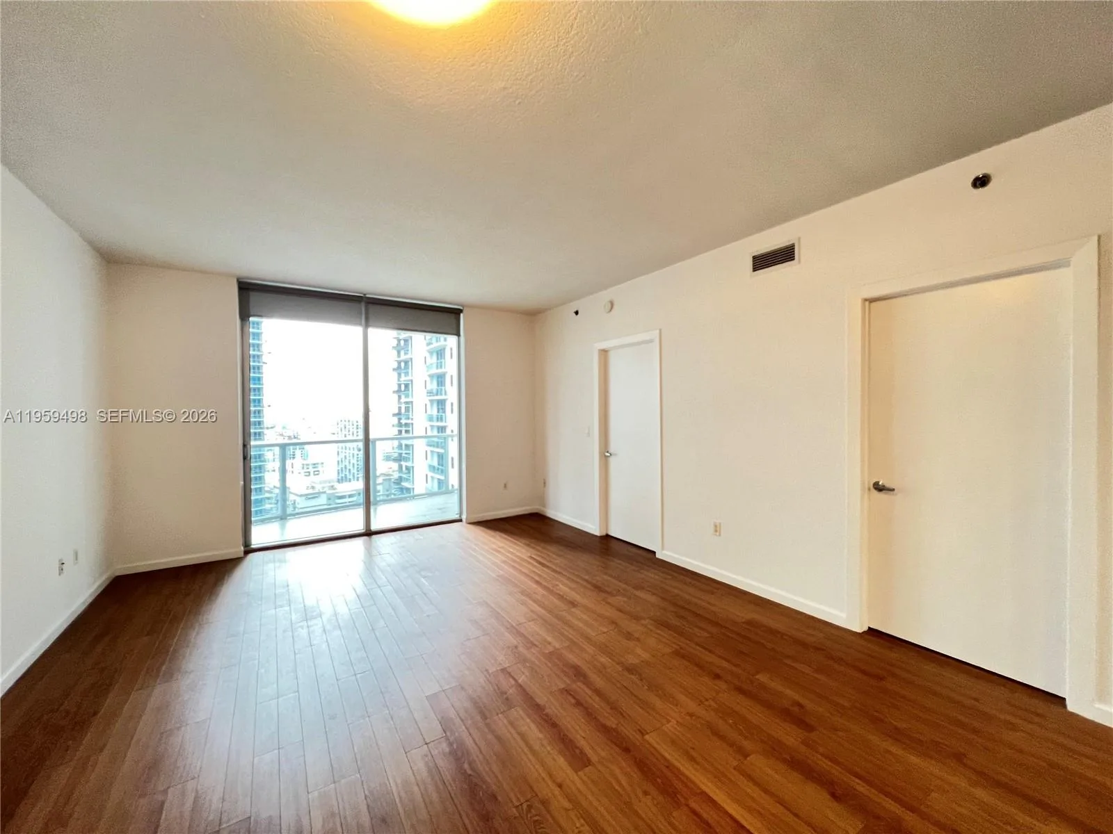 1060 Brickell Ave # 2513, Miami, FL 33131 photo 8