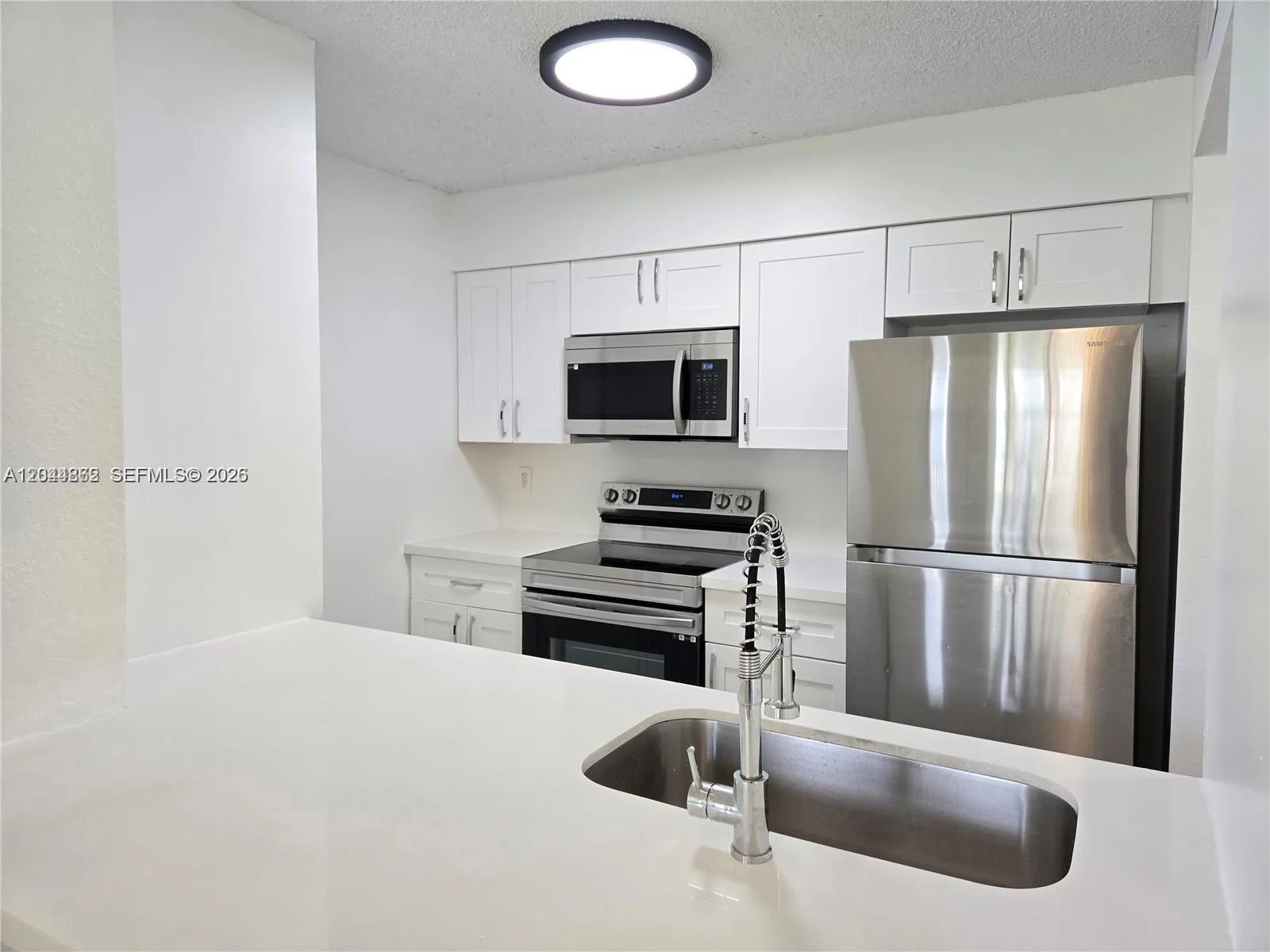 2890 N Oakland Forest Dr # 102, Oakland Park, FL 33309