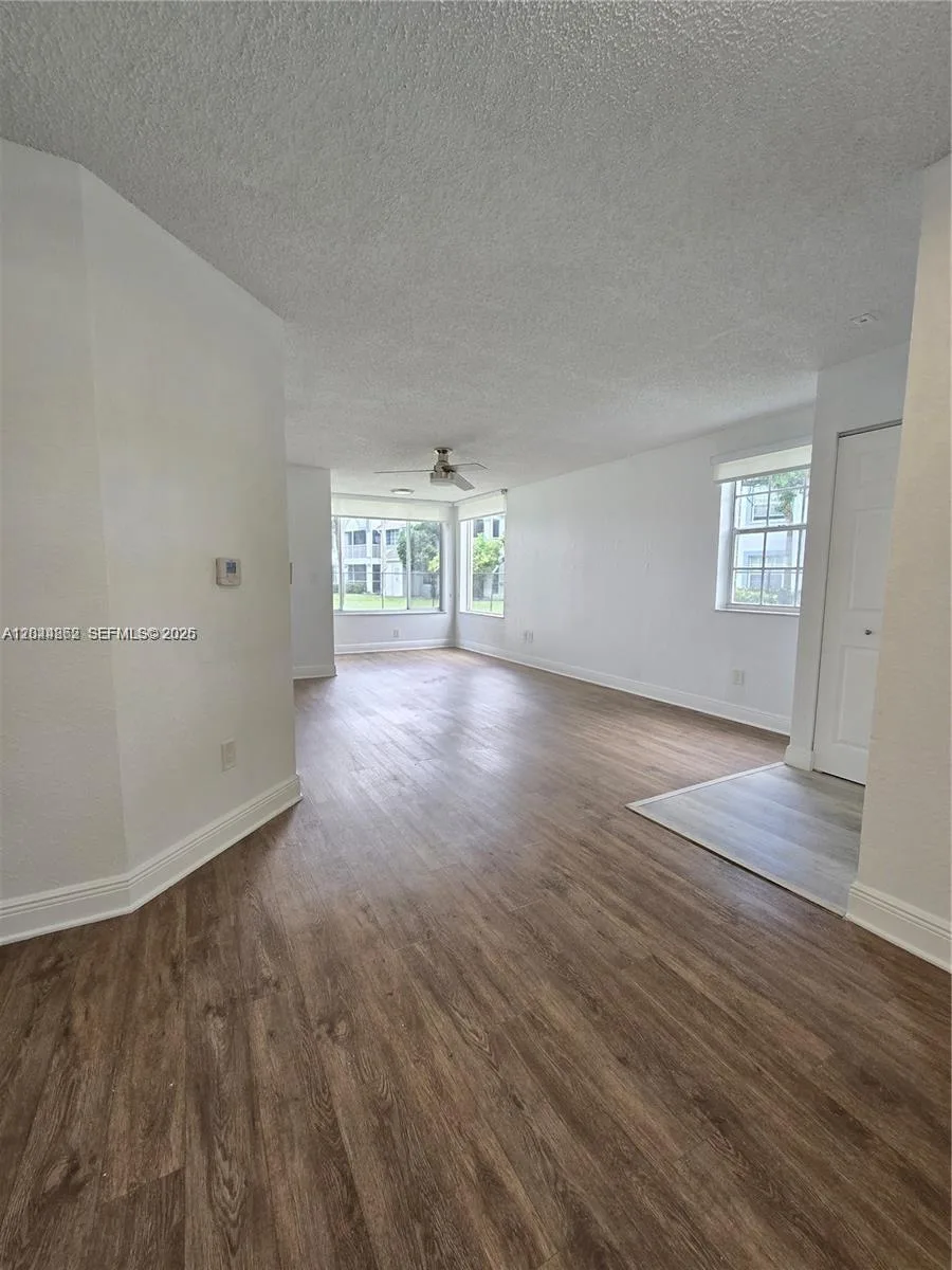 2890 N Oakland Forest Dr # 102, Oakland Park, FL 33309 photo 4
