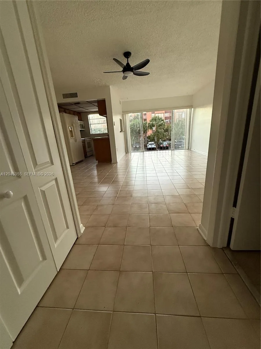 9390 W Flagler St # 224C, Miami, FL 33174