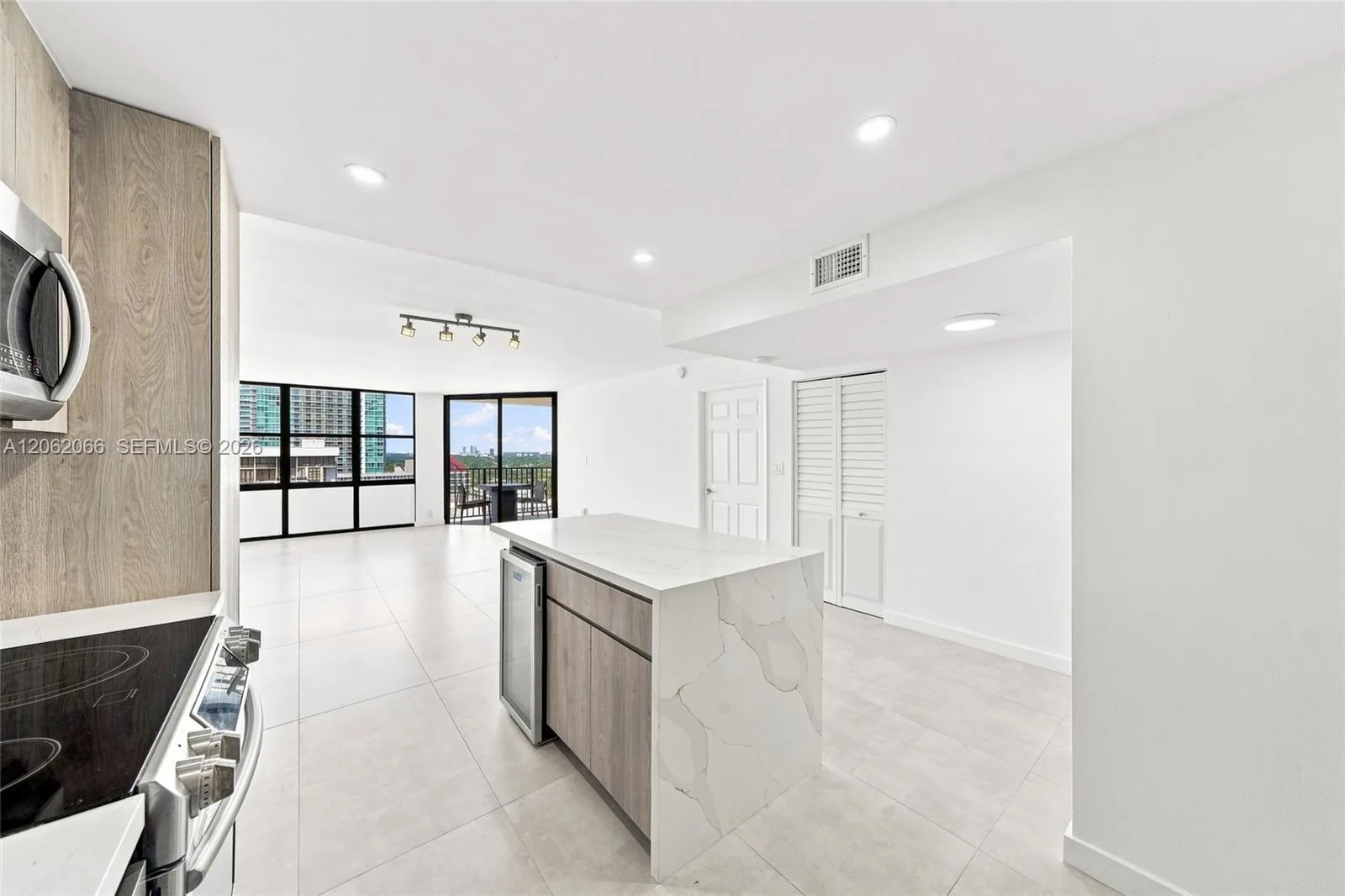 1901 Brickell Ave # B2402, Miami, FL 33129 photo 2