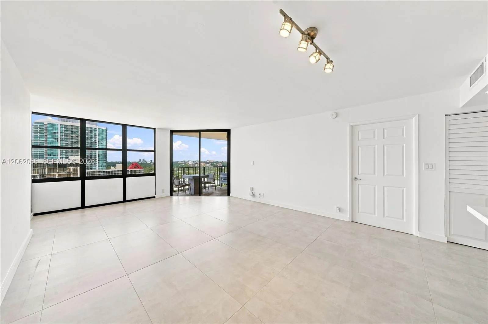 1901 Brickell Ave # B2402, Miami, FL 33129 photo 3