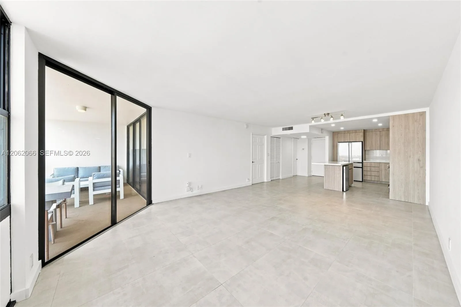 1901 Brickell Ave # B2402, Miami, FL 33129 photo 4