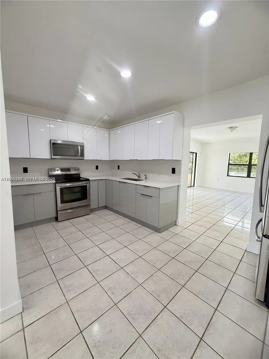 11821 SW 185th Ter # 0, Miami, FL 33177 photo 3