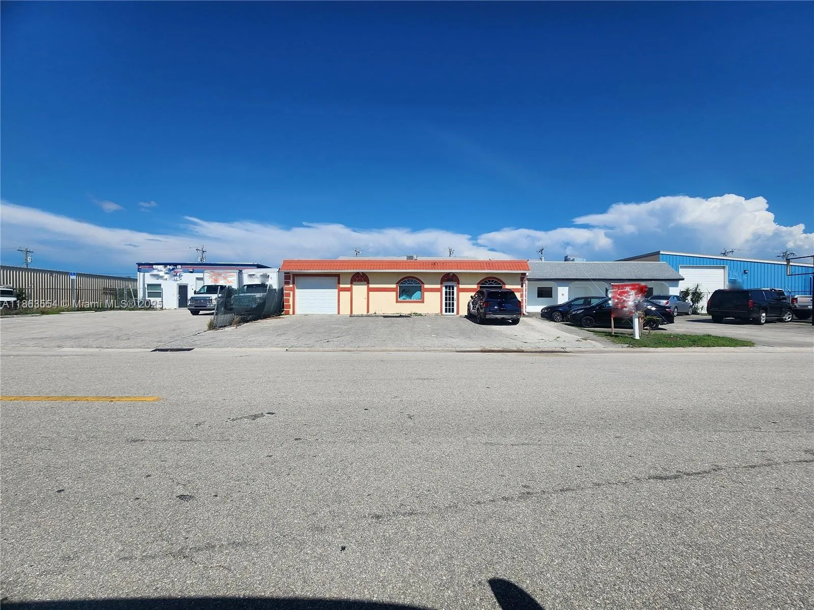 917 SE 13th Ave, Cape Coral, FL 33990