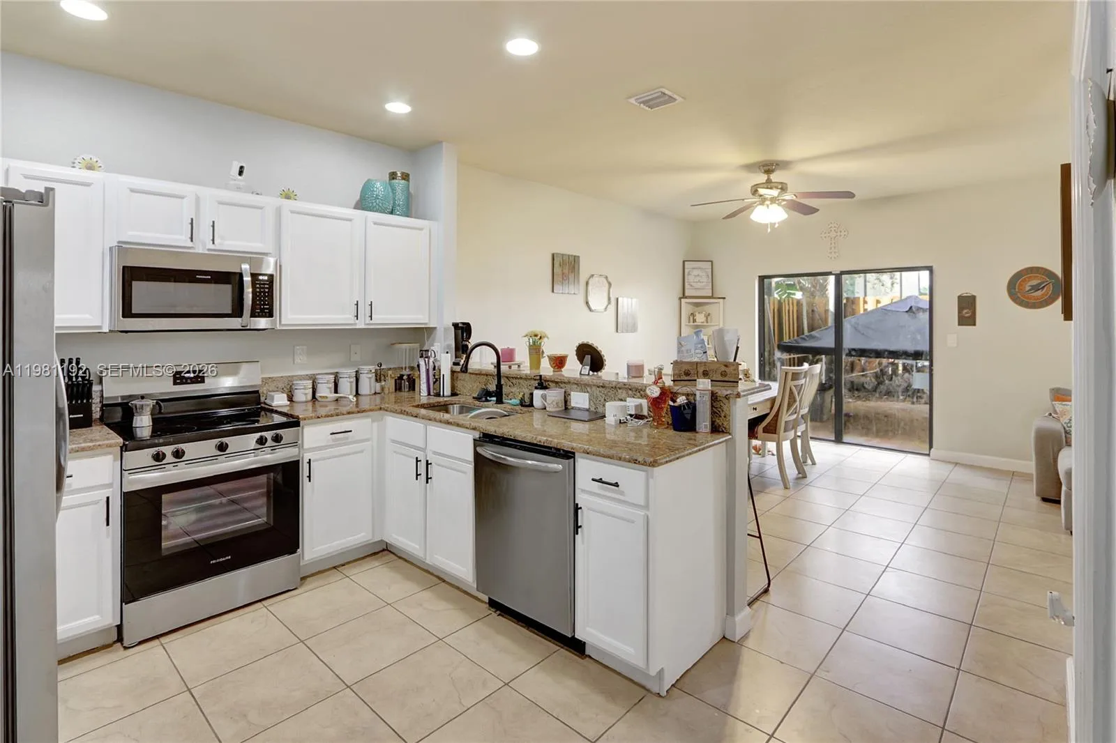 338 NE 37th Ave, Homestead, FL 33033 photo 4