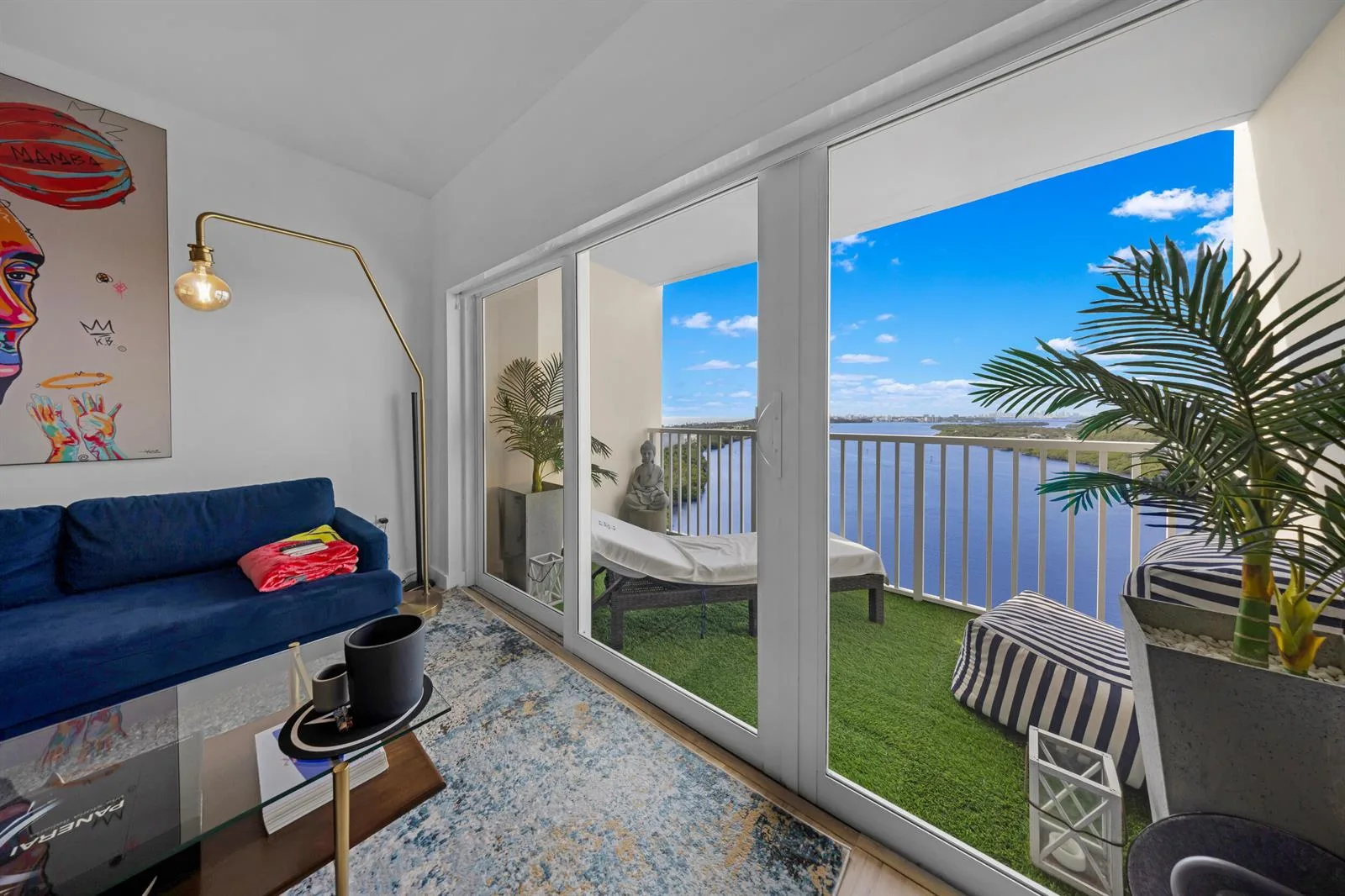 300 Bayview Drive # 1614, Sunny Isles Beach, FL 33160