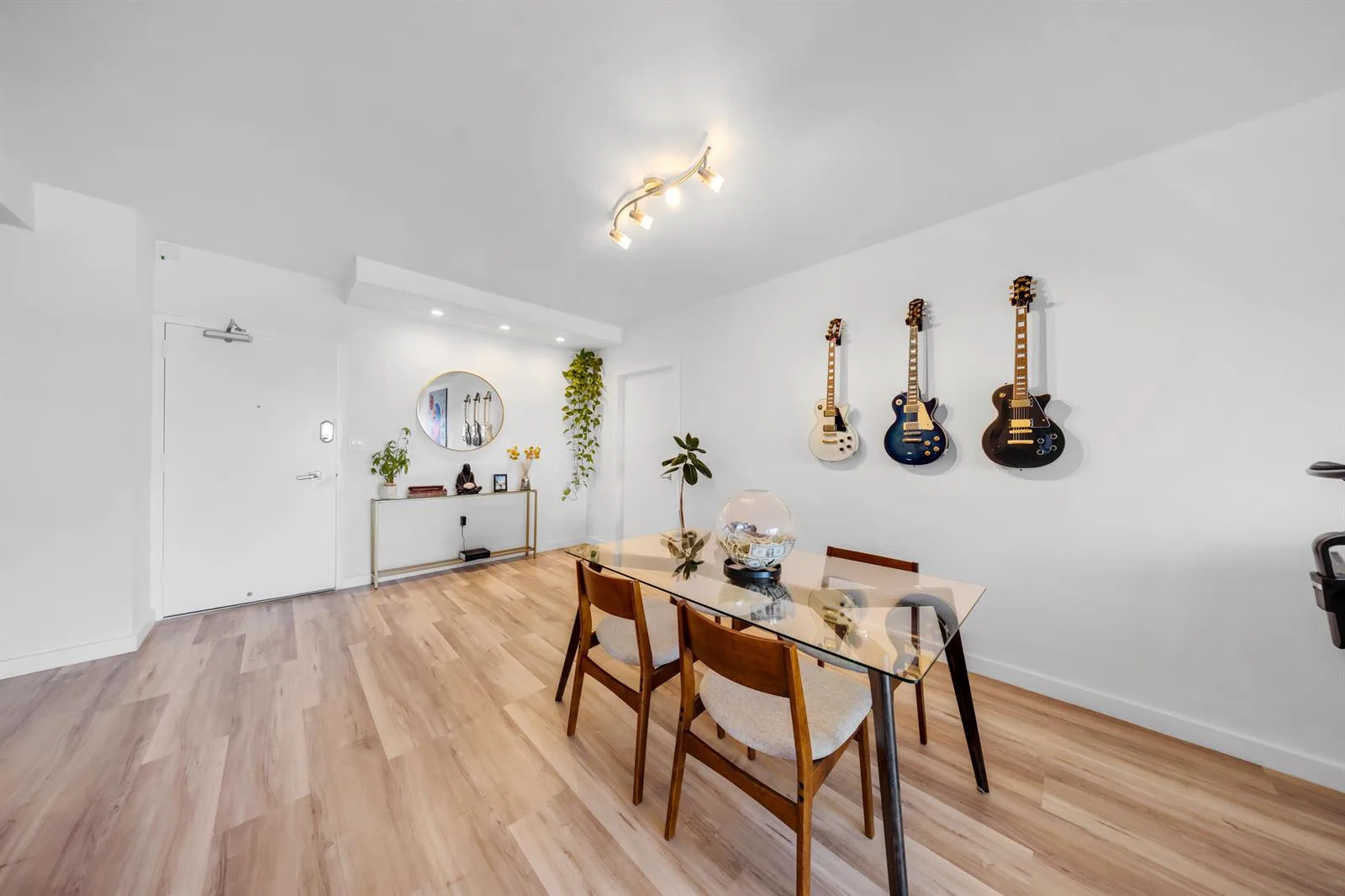 300 Bayview Drive # 1614, Sunny Isles Beach, FL 33160 photo 11