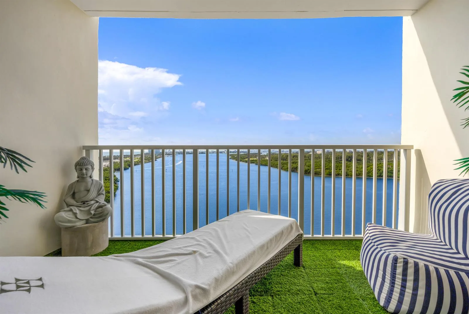 300 Bayview Drive # 1614, Sunny Isles Beach, FL 33160 photo 5