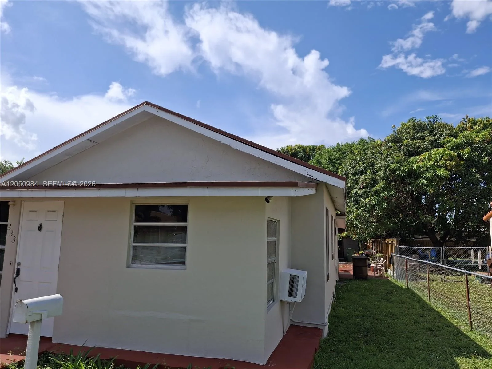233 E 15th St, Hialeah, FL 33010 photo 2