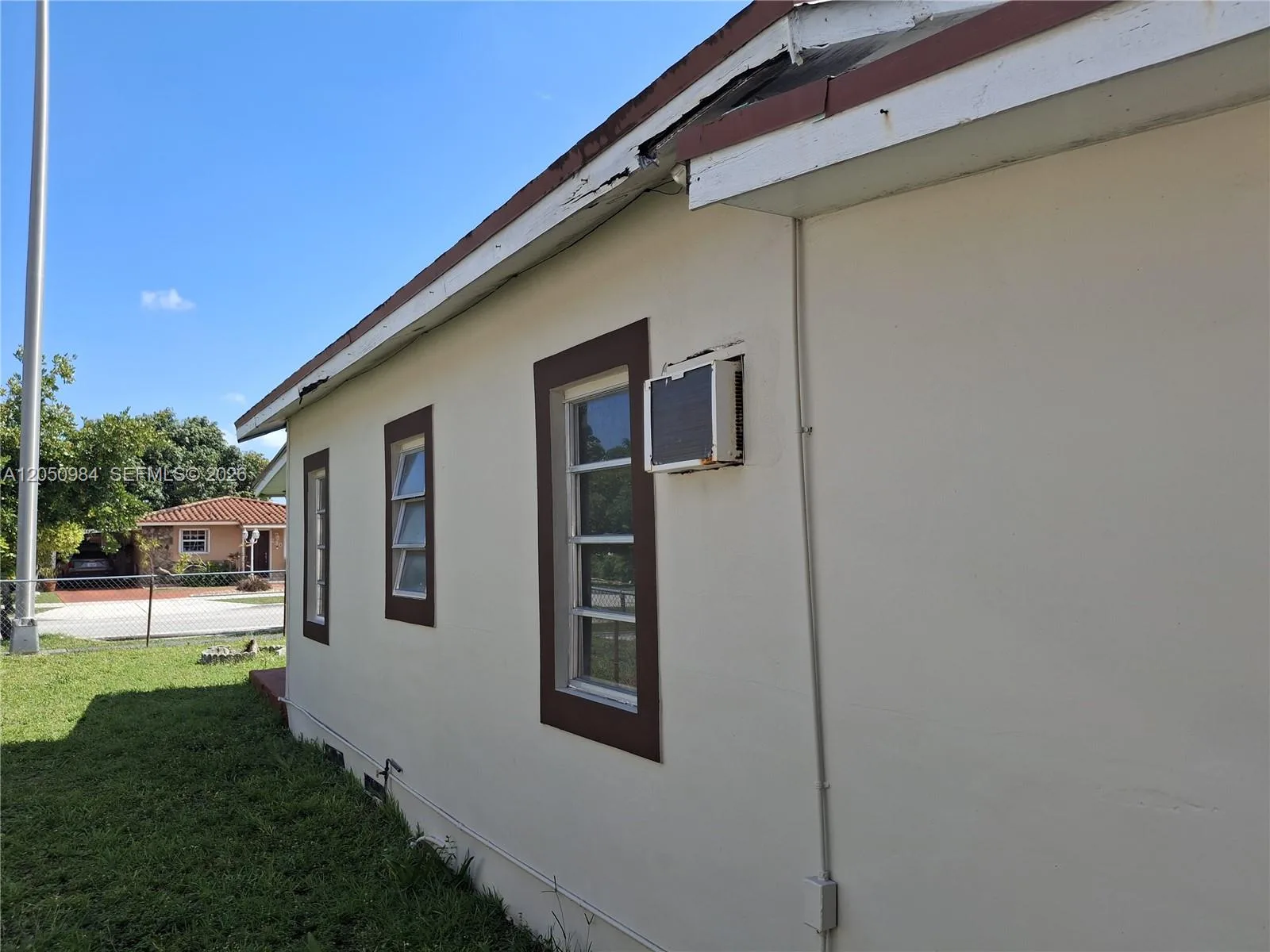 233 E 15th St, Hialeah, FL 33010 photo 3