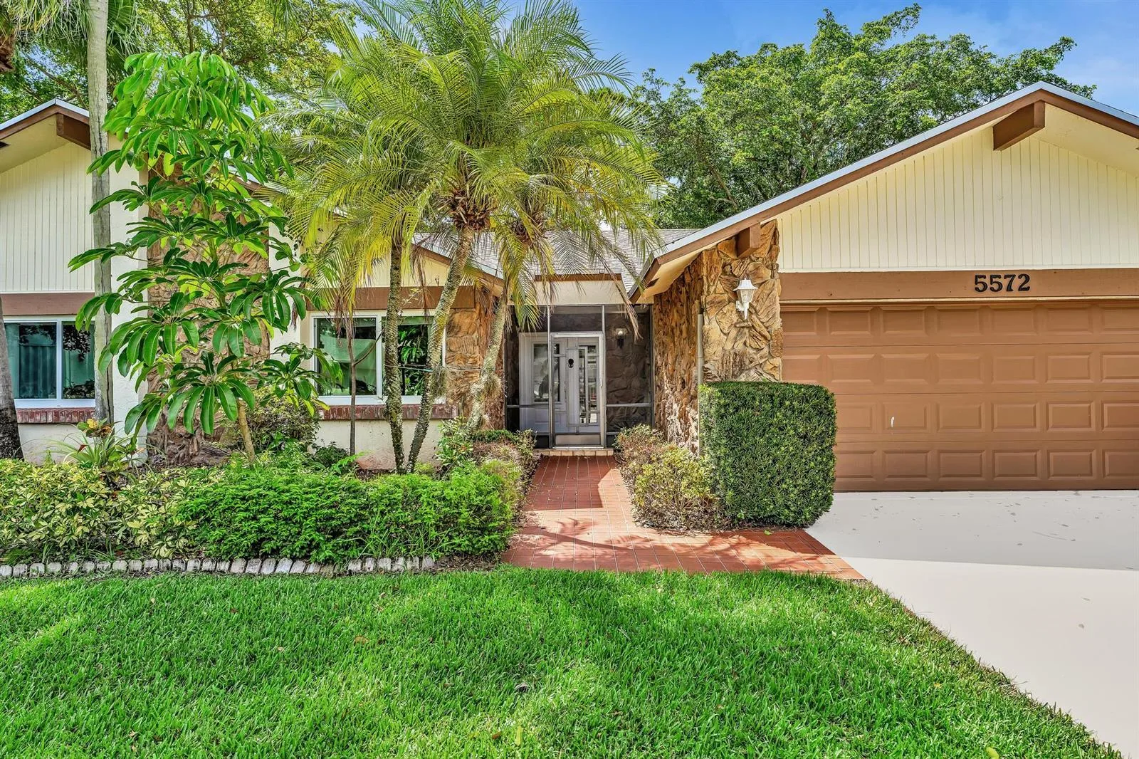 5572 Sugar Mill Court, Delray Beach, FL 33484 photo 4
