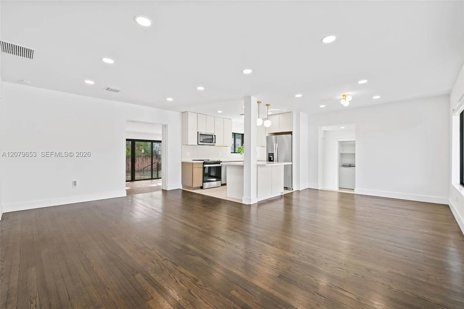 912 NE 82nd St, Miami, FL 33138 photo 4