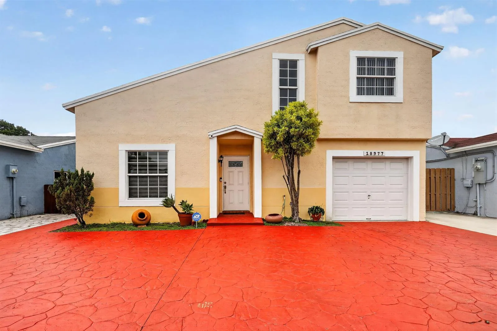 18977 NW 63rd Ct Circle, Miami Gardens, FL 33015