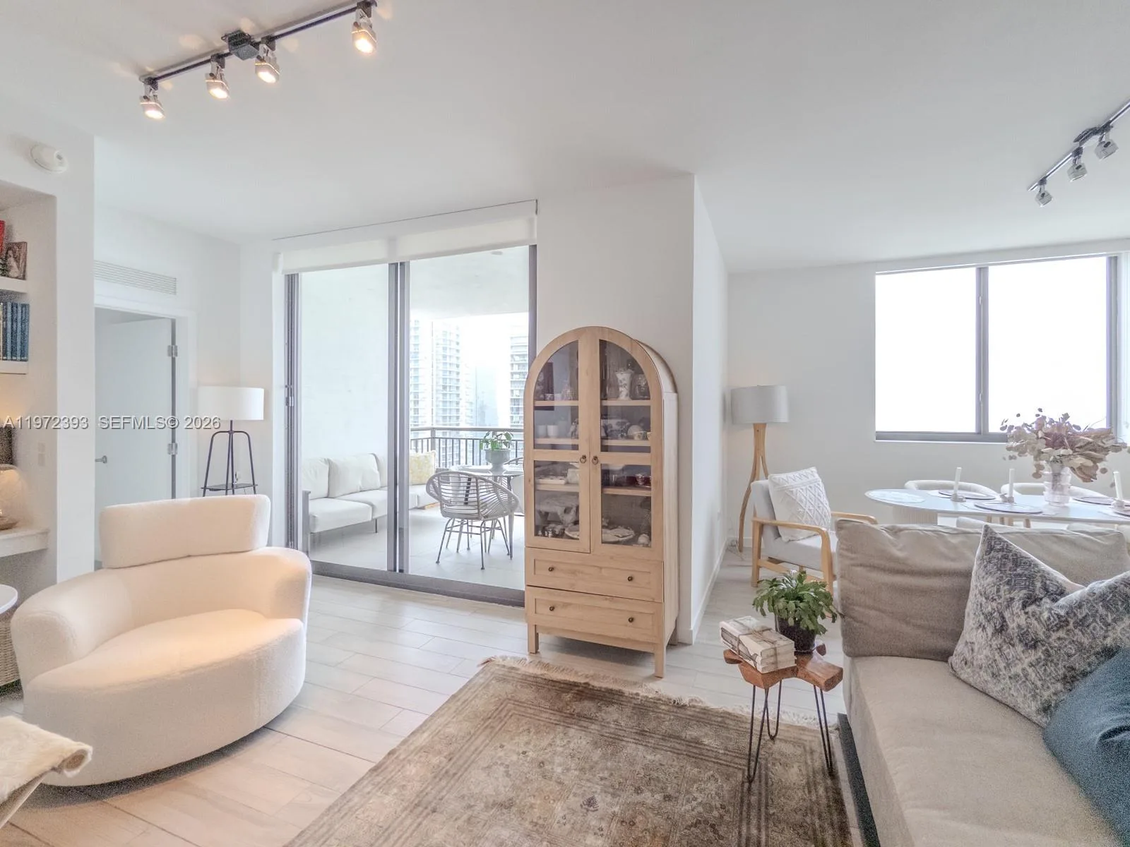 999 SW 1st Ave # 3204, Miami, FL 33130 photo 3