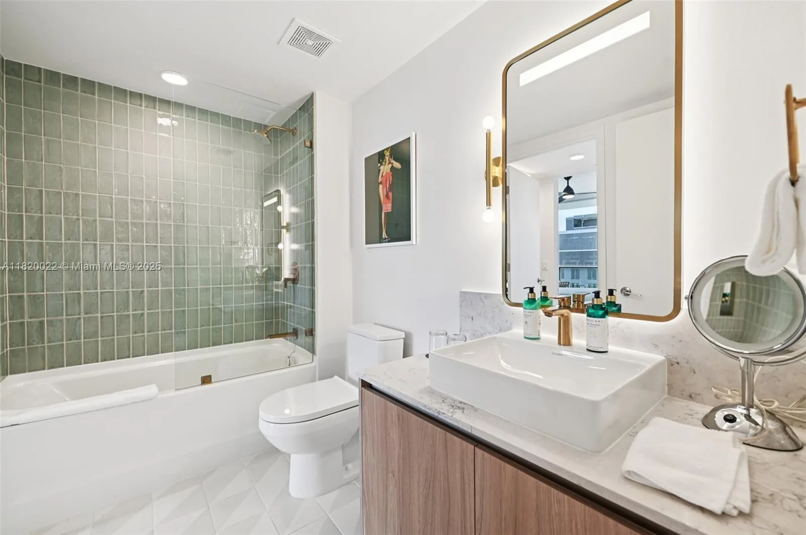 159 NE 6th St # 3407, Miami, FL 33132 photo 4